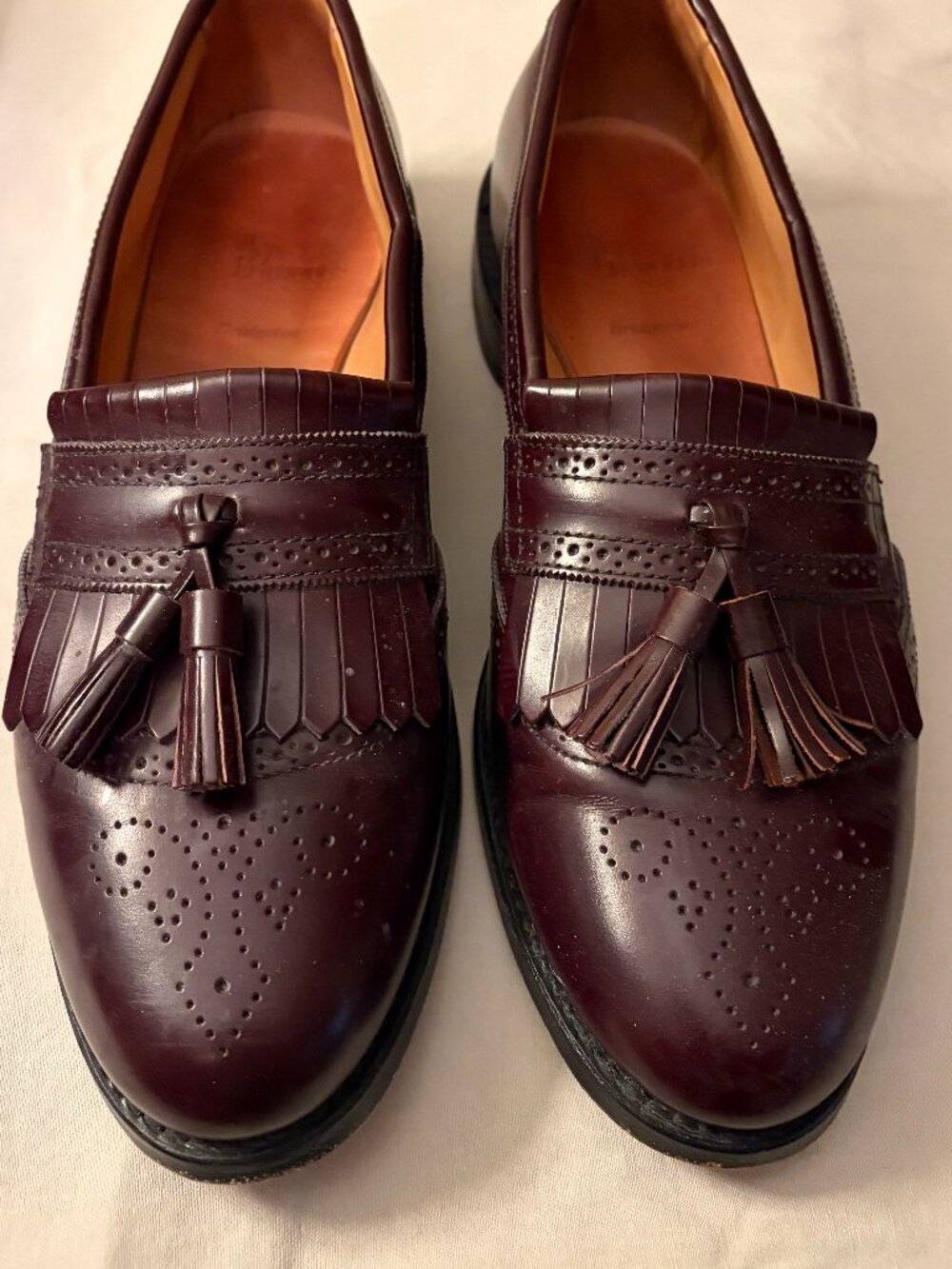 Allen Edmonds Bridgeton Mens 10 B Loafers Kilt Tassels Burgundy Leather